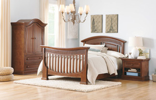 BEaumont Crib in Merlot Finish